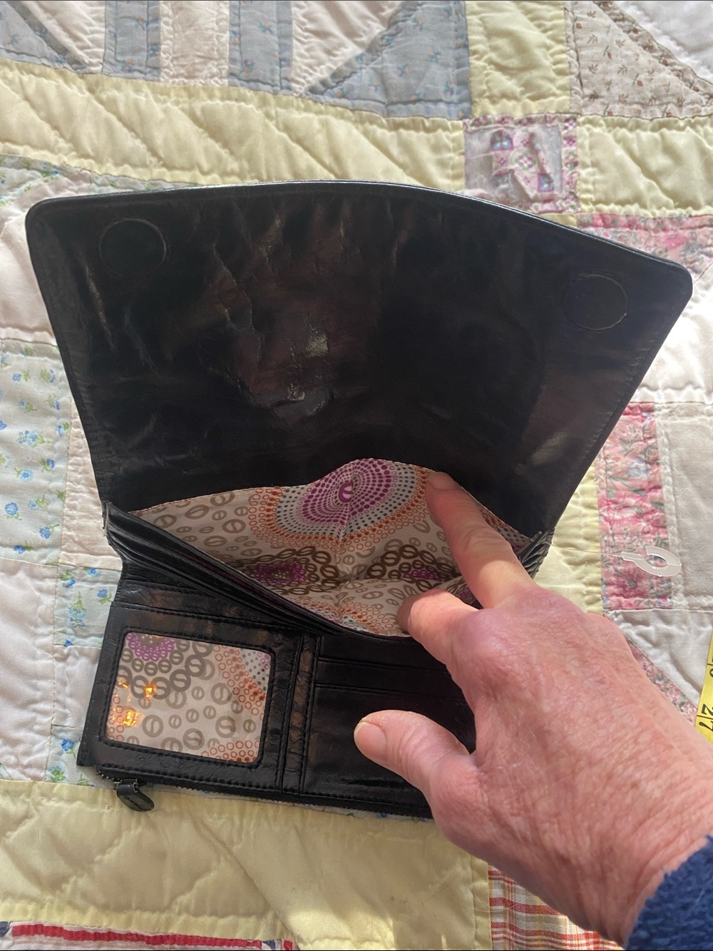 LATICO LEATHER WALLET - Picture 4 of 9